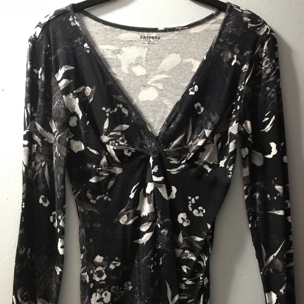 Express Black & White Floral Top Sz M